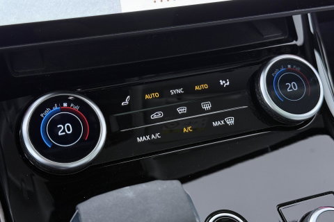 Land Rover Range Rover Sport 3.0 P510e First Edition | Luchtvering | Panoramadak | Achterasbesturing | Koelbox | 360° Camera | Massage + Ventilatiestoelen | 23 Inch