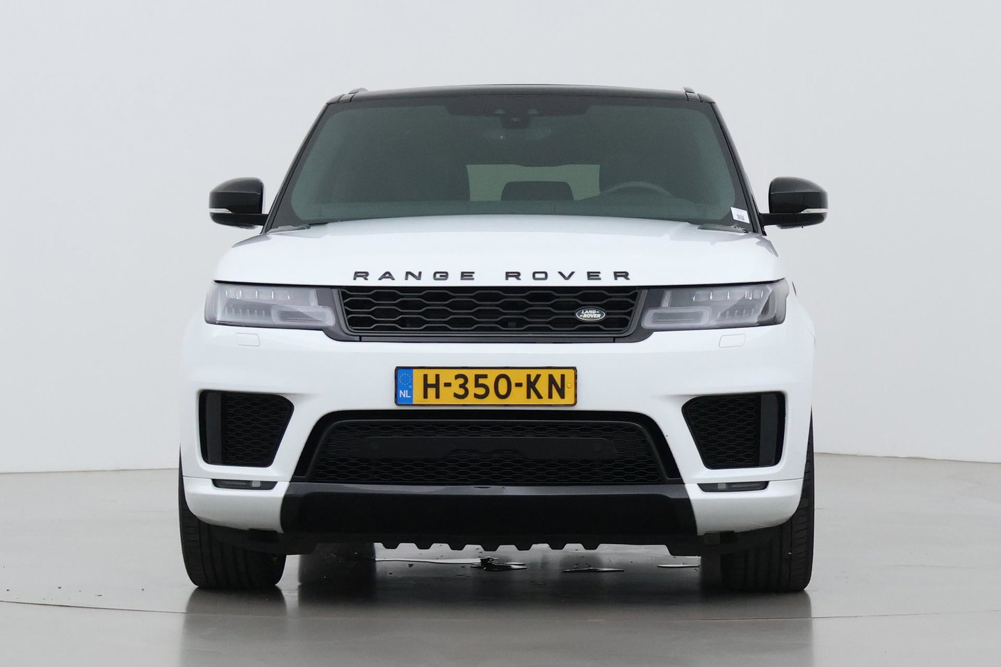 Land Rover Range Rover Sport 3.0 P400 MHEV HST | 3.0 BENZINE | Luchtvering | Panoramadak | Trekhaak | Stoelventilatie | Carbon Pack | BLIS | 22 Inch