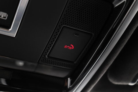 Land Rover Range Rover Sport 3.0 P400 MHEV HST | 3.0 BENZINE | Luchtvering | Panoramadak | Trekhaak | Stoelventilatie | Carbon Pack | BLIS | 22 Inch