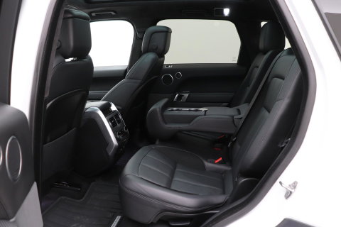 Land Rover Range Rover Sport 3.0 P400 MHEV HST | 3.0 BENZINE | Luchtvering | Panoramadak | Trekhaak | Stoelventilatie | Carbon Pack | BLIS | 22 Inch