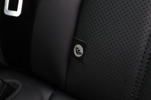 Land Rover Range Rover Sport 3.0 P400 MHEV HST | 3.0 BENZINE | Luchtvering | Panoramadak | Trekhaak | Stoelventilatie | Carbon Pack | BLIS | 22 Inch