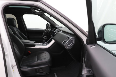 Land Rover Range Rover Sport 3.0 P400 MHEV HST | 3.0 BENZINE | Luchtvering | Panoramadak | Trekhaak | Stoelventilatie | Carbon Pack | BLIS | 22 Inch