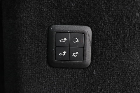 Land Rover Range Rover Sport 3.0 P400 MHEV HST | 3.0 BENZINE | Luchtvering | Panoramadak | Trekhaak | Stoelventilatie | Carbon Pack | BLIS | 22 Inch