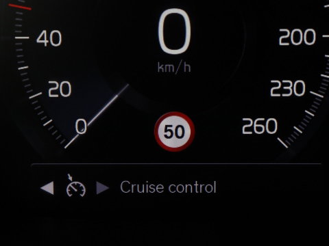 Volvo XC40 2.0 B3 Business Edition | SOH 90,7% | Panoramadak | Leder | Cruise control | Harman/Kardon | Stuur/stoel verwarming | Climate control | Carplay | Camera | Park assist | PHEV