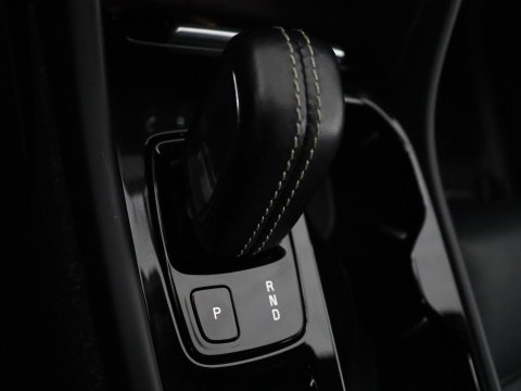 Volvo XC40 2.0 B3 Business Edition | SOH 90,7% | Panoramadak | Leder | Cruise control | Harman/Kardon | Stuur/stoel verwarming | Climate control | Carplay | Camera | Park assist | PHEV