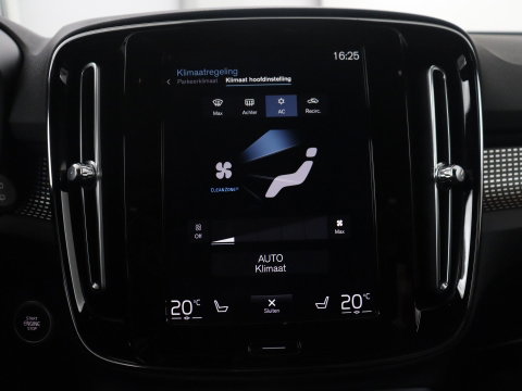 Volvo XC40 2.0 B3 Business Edition | SOH 90,7% | Panoramadak | Leder | Cruise control | Harman/Kardon | Stuur/stoel verwarming | Climate control | Carplay | Camera | Park assist | PHEV