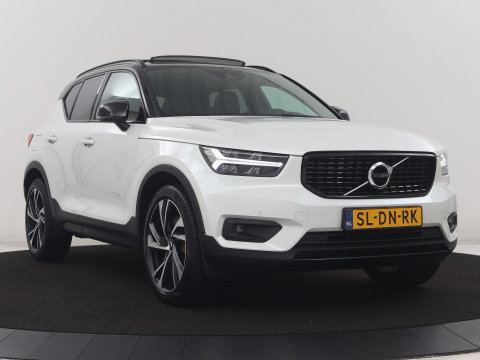 Volvo XC40 2.0 B3 Business Edition | SOH 90,7% | Panoramadak | Leder | Cruise control | Harman/Kardon | Stuur/stoel verwarming | Climate control | Carplay | Camera | Park assist | PHEV