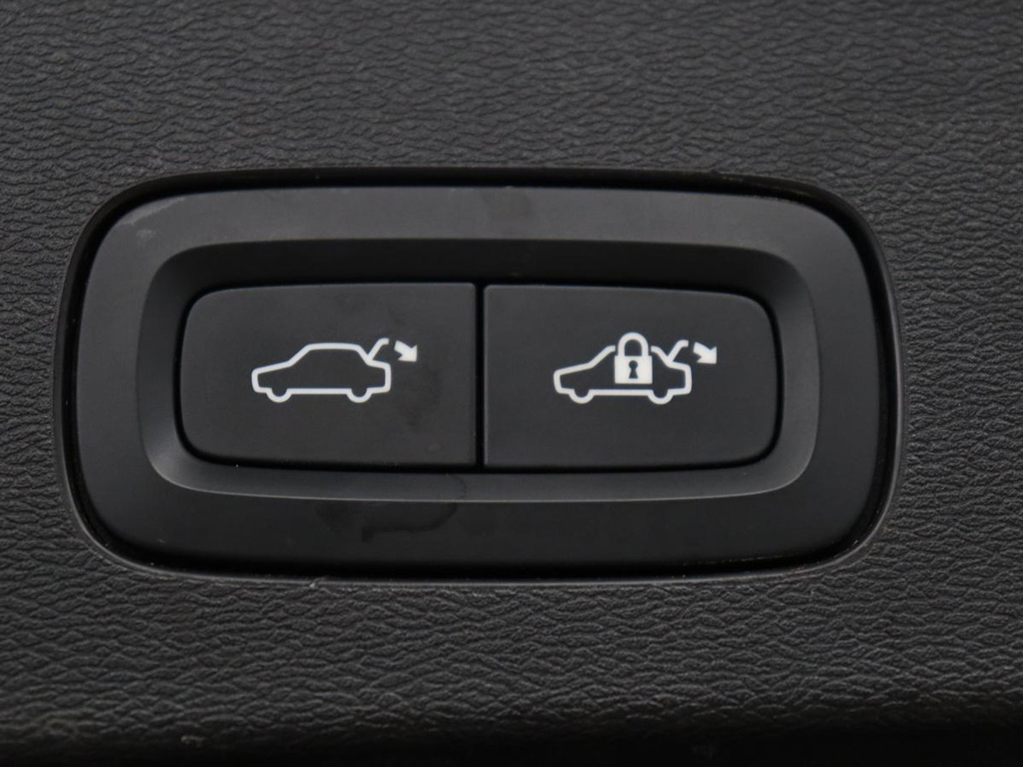 Volvo V60 2.0 B3 Momentum Business
