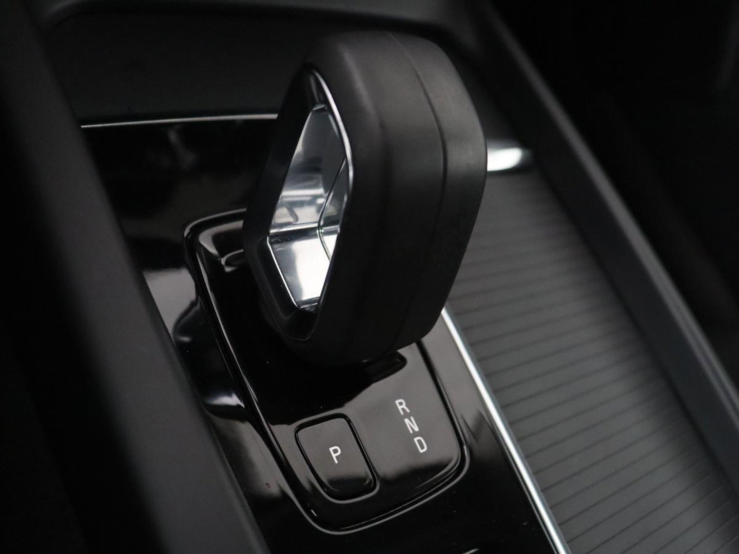 Volvo V60 2.0 B3 Momentum Business