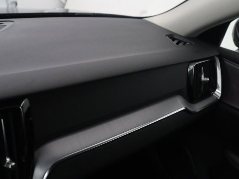 Volvo V60 2.0 B3 Momentum Business