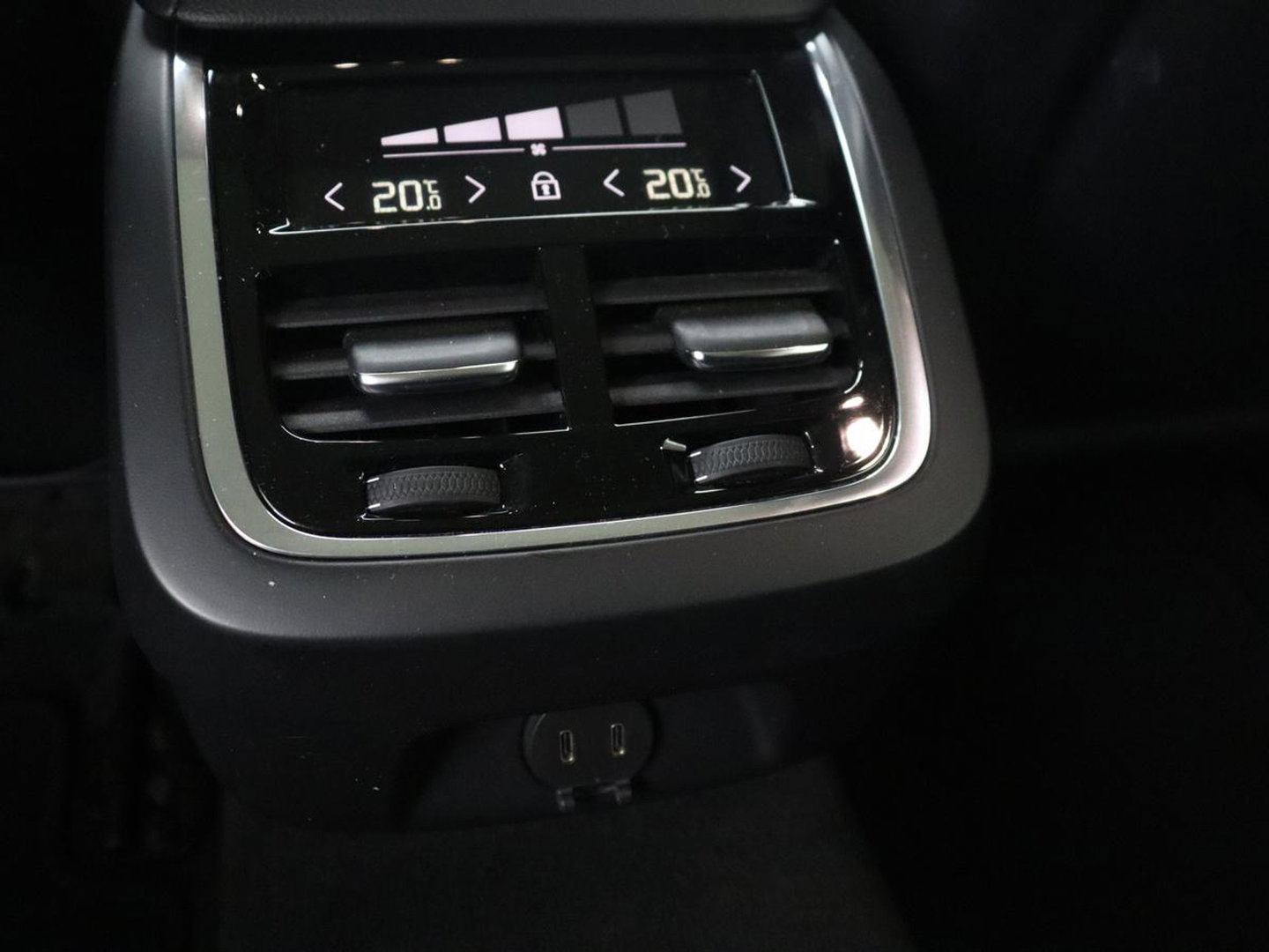 Volvo V60 2.0 B3 Momentum Business