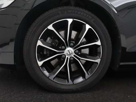 Volvo V60 2.0 B3 Momentum Business