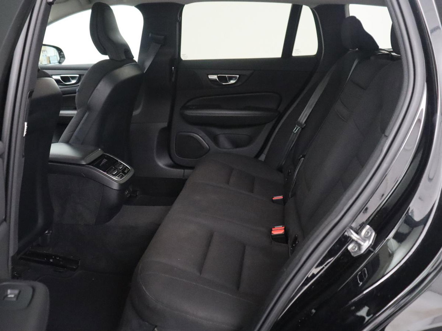 Volvo V60 2.0 B3 Momentum Business