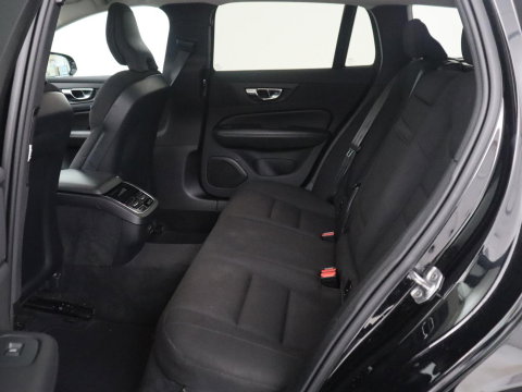 Volvo V60 2.0 B3 Momentum Business