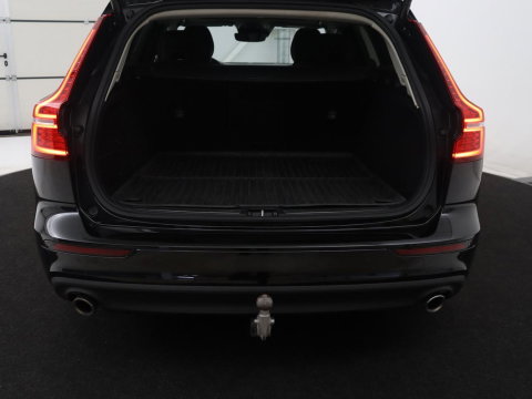 Volvo V60 2.0 B3 Momentum Business