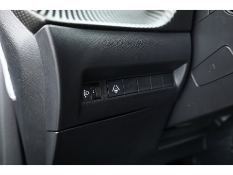Peugeot 2008 1.2 PureTech 130 Allure | Rijklaar!! | Adapt. Cruise | Dodehoek | 360cam | Stoelverw. | Keyless | Apple Carplay