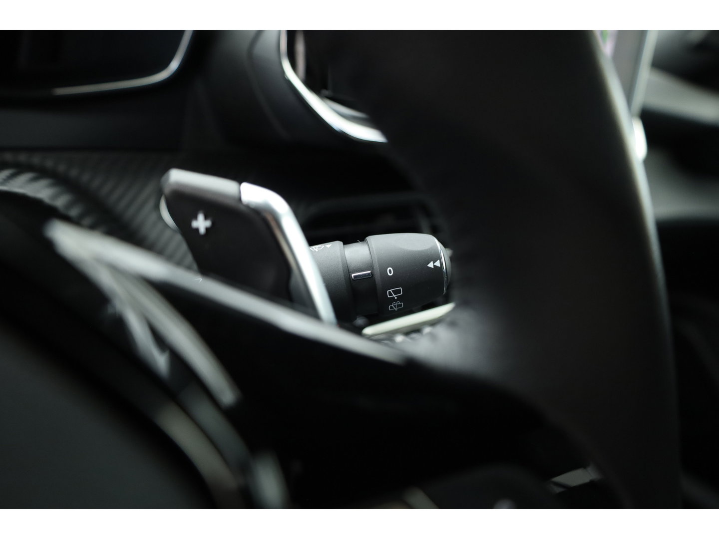 Peugeot 2008 1.2 PureTech 130 Allure | Rijklaar!! | Adapt. Cruise | Dodehoek | 360cam | Stoelverw. | Keyless | Apple Carplay