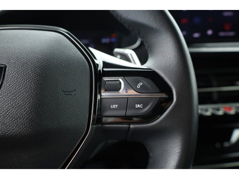 Peugeot 2008 1.2 PureTech 130 Allure | Rijklaar!! | Adapt. Cruise | Dodehoek | 360cam | Stoelverw. | Keyless | Apple Carplay