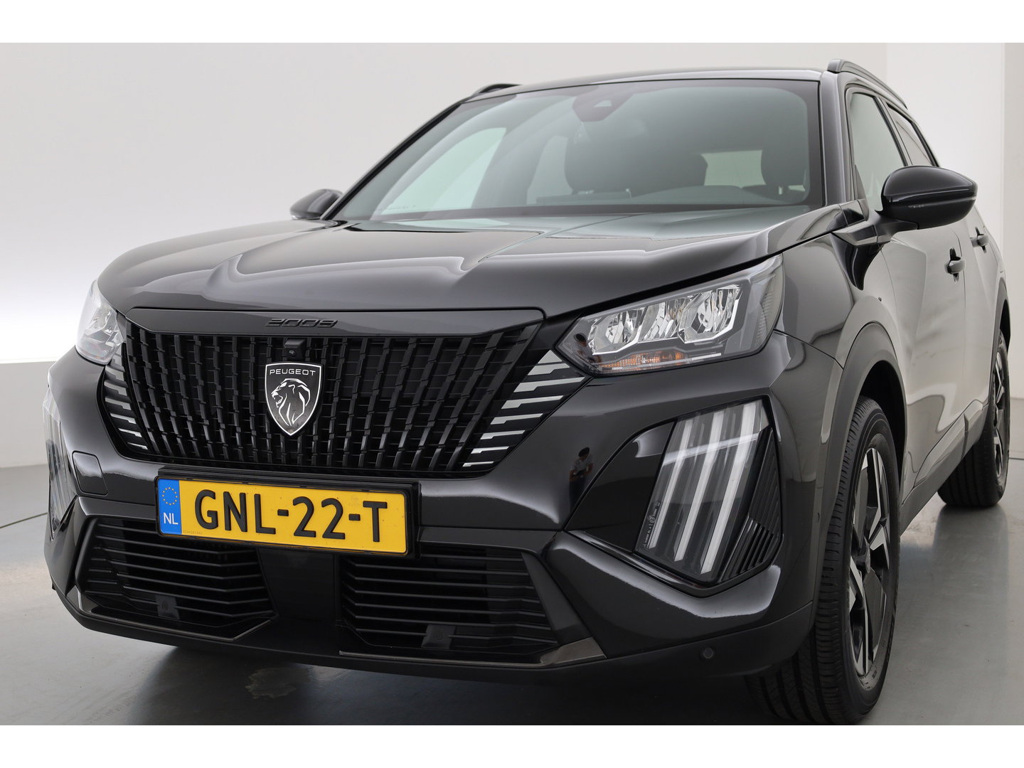 Peugeot 2008 1.2 PureTech 130 Allure | Rijklaar!! | Adapt. Cruise | Dodehoek | 360cam | Stoelverw. | Keyless | Apple Carplay