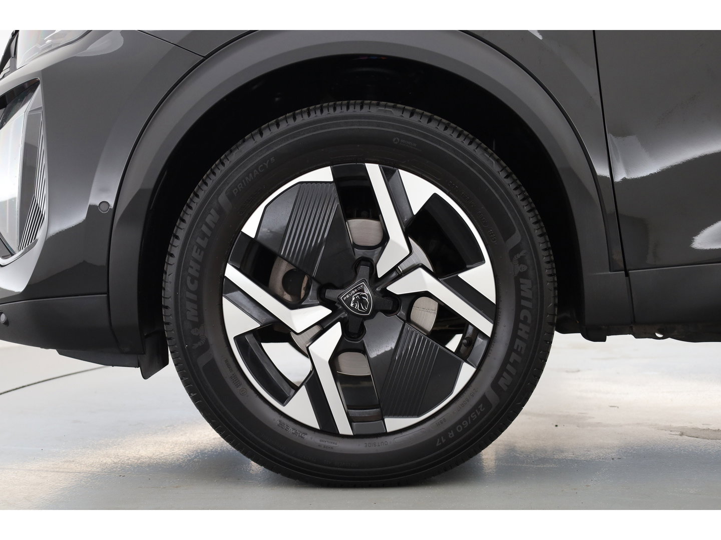 Peugeot 2008 1.2 PureTech 130 Allure | Rijklaar!! | Adapt. Cruise | Dodehoek | 360cam | Stoelverw. | Keyless | Apple Carplay