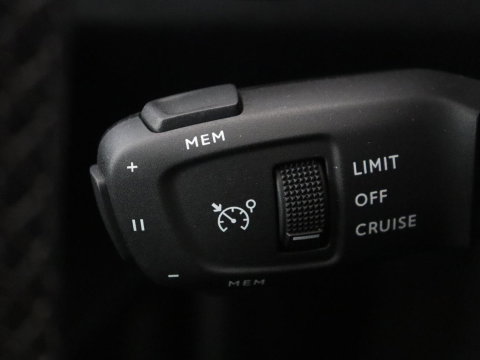 Peugeot 3008 1.6 HYbrid 225 Allure