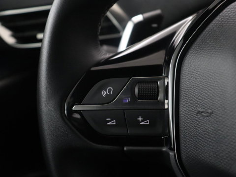 Peugeot 3008 1.6 HYbrid 225 Allure