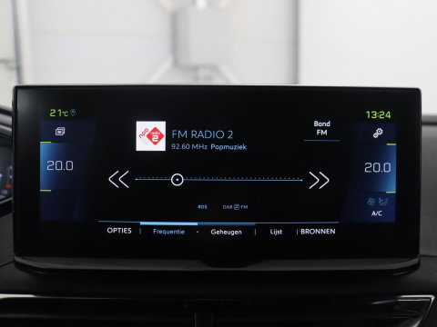 Peugeot 3008 1.6 HYbrid 225 Allure