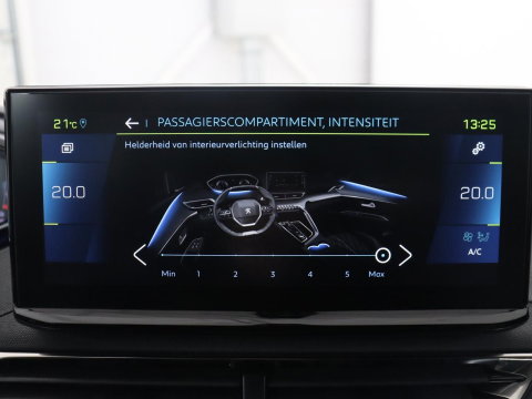 Peugeot 3008 1.6 HYbrid 225 Allure