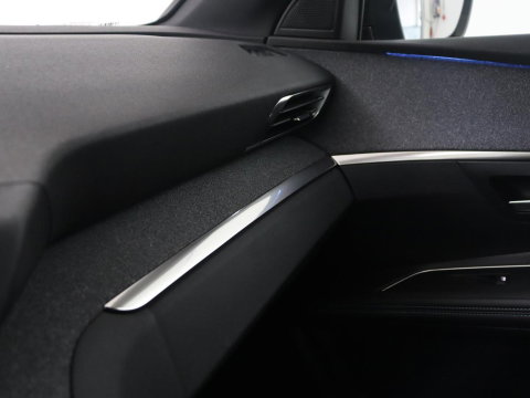 Peugeot 3008 1.6 HYbrid 225 Allure
