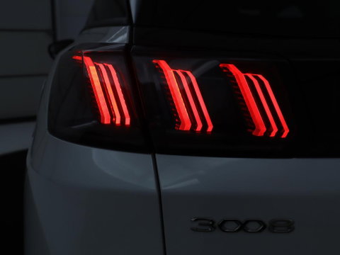 Peugeot 3008 1.6 HYbrid 225 Allure