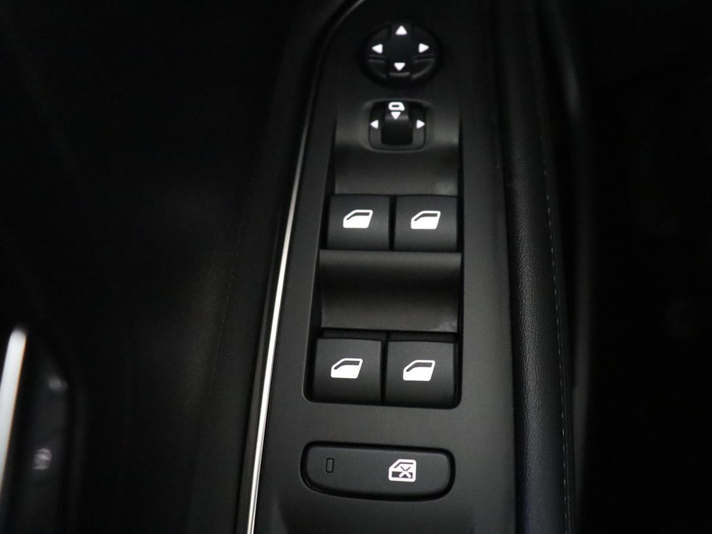 Peugeot 3008 1.6 HYbrid 225 Allure