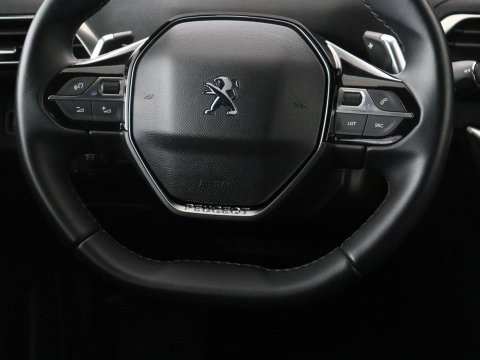 Peugeot 3008 1.6 HYbrid 225 Allure