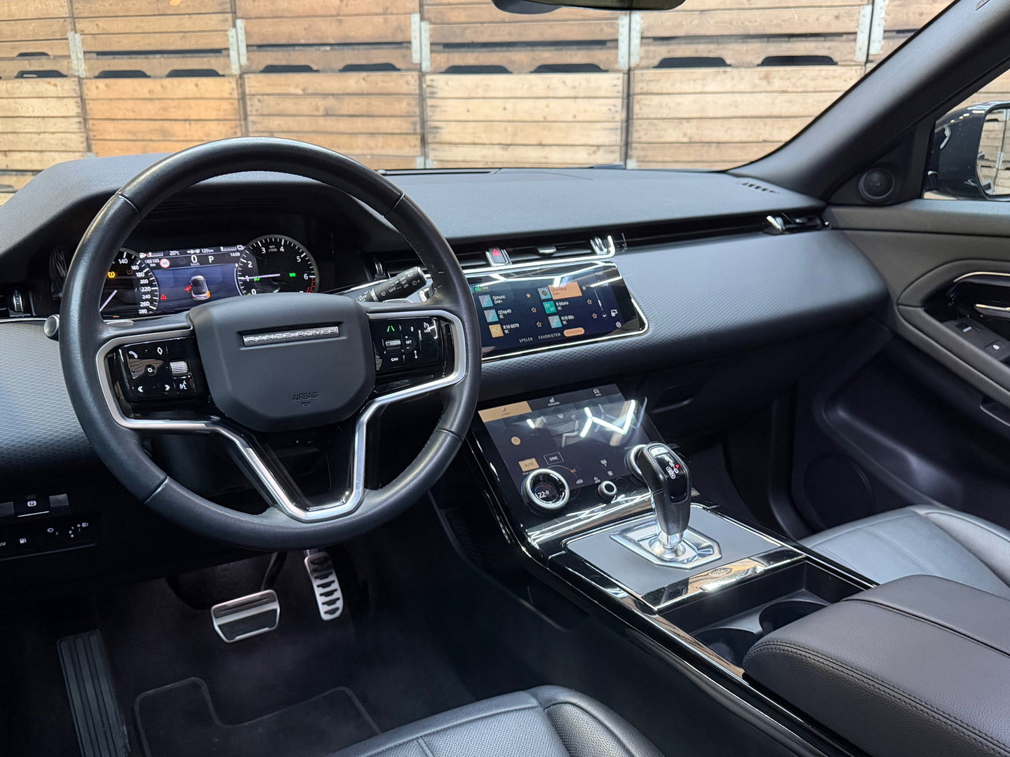 Land Rover Range Rover Evoque 1.5 P300e AWD R-Dynamic SE Pano Camera Leder Navi Clima 20"LM