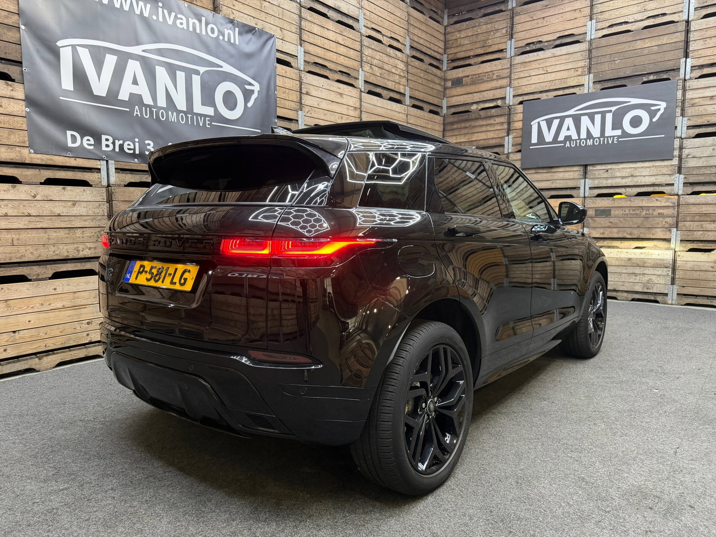 Land Rover Range Rover Evoque 1.5 P300e AWD R-Dynamic SE Pano Camera Leder Navi Clima 20"LM