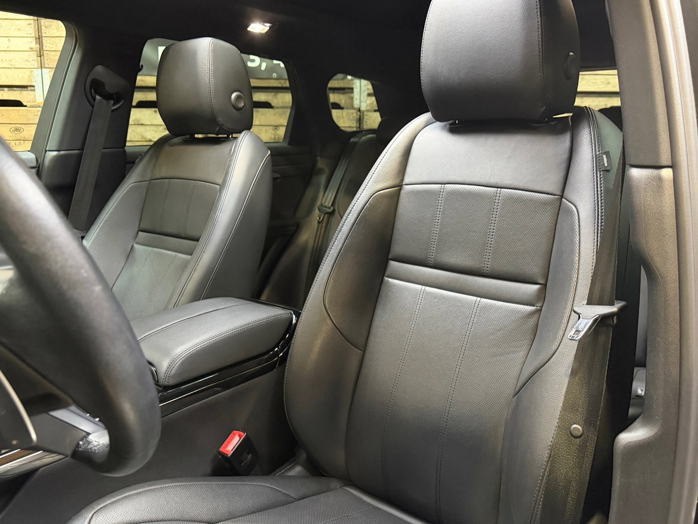 Land Rover Range Rover Evoque 1.5 P300e AWD R-Dynamic SE Pano Camera Leder Navi Clima 20"LM