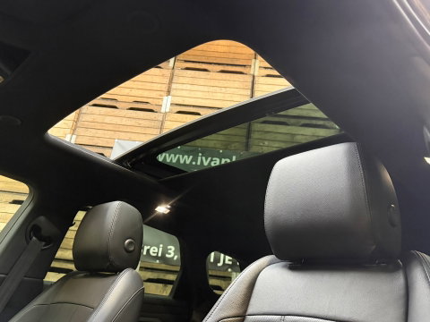 Land Rover Range Rover Evoque 1.5 P300e AWD R-Dynamic SE Pano Camera Leder Navi Clima 20"LM