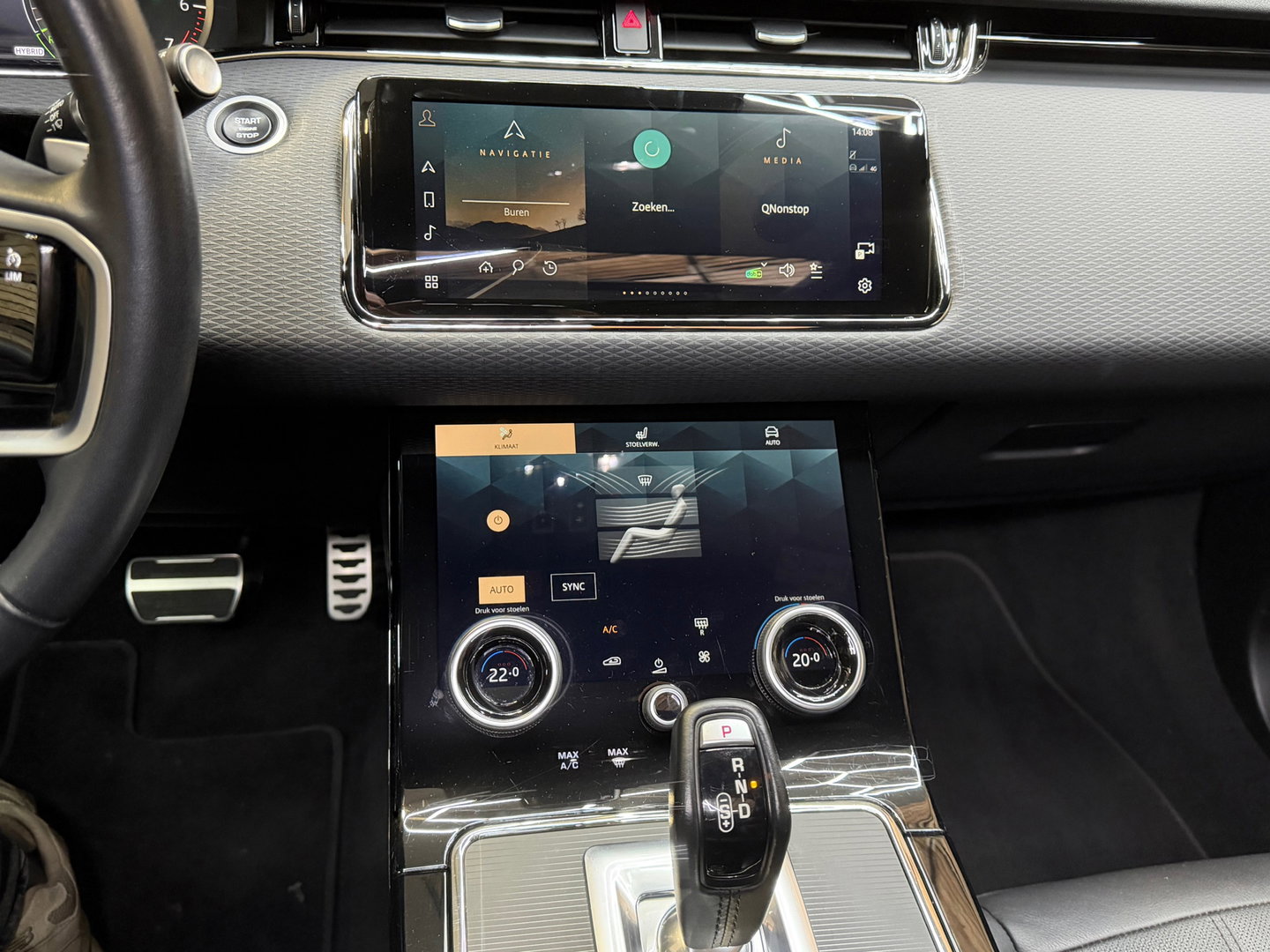 Land Rover Range Rover Evoque 1.5 P300e AWD R-Dynamic SE Pano Camera Leder Navi Clima 20"LM