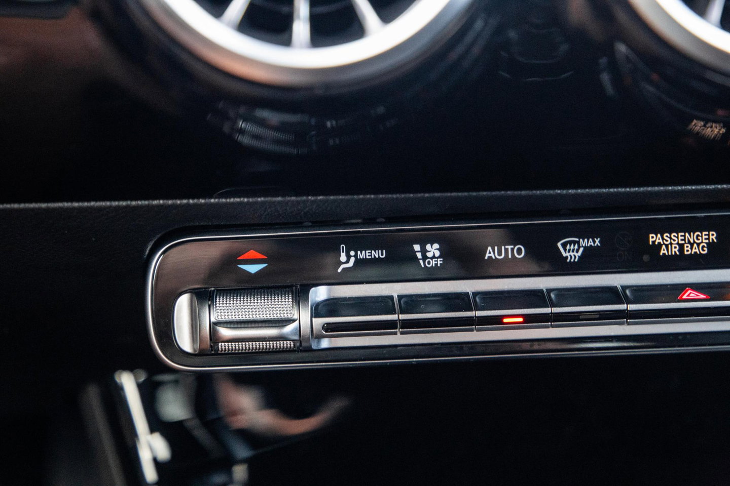 Mercedes-Benz CLA Shooting Brake 250e Business Solution (PHEV) CARPLAY / CRUISE CONTROLE / AMBIENT LIGHTING / CAMERA