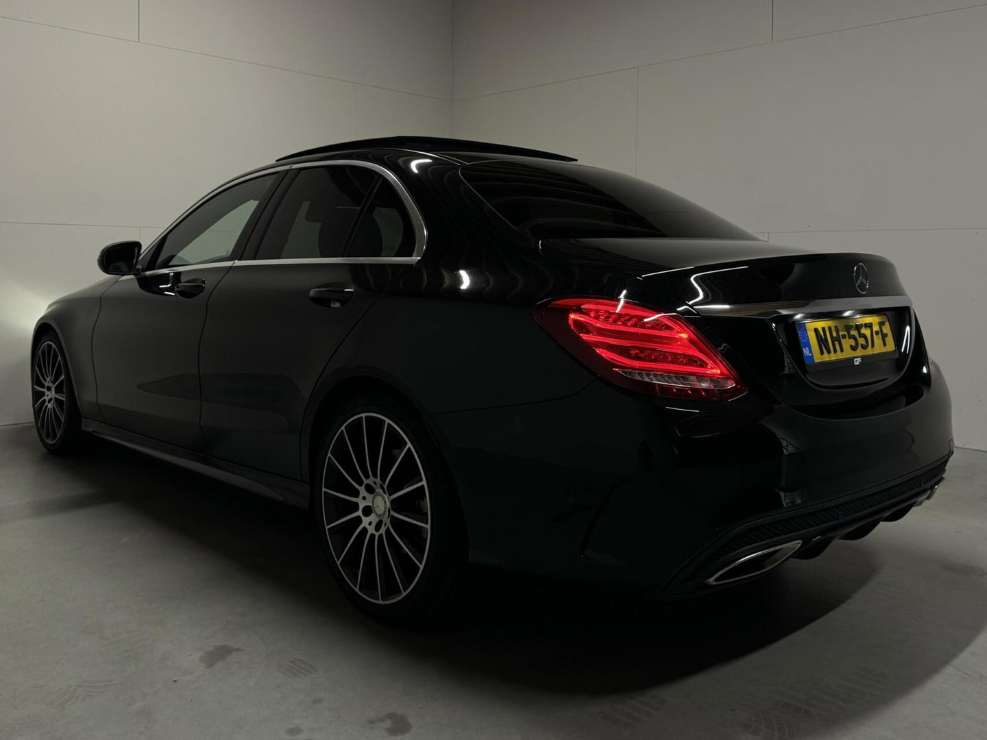Mercedes-Benz C-Klasse AMG Pano Leer Sfeer Memory Camera NAP