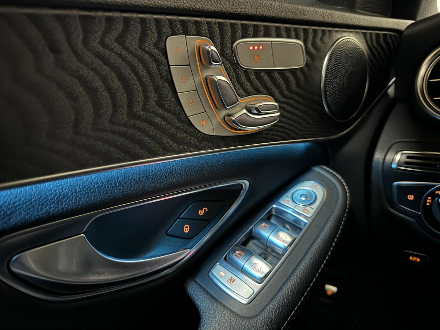 Mercedes-Benz C-Klasse AMG Pano Leer Sfeer Memory Camera NAP