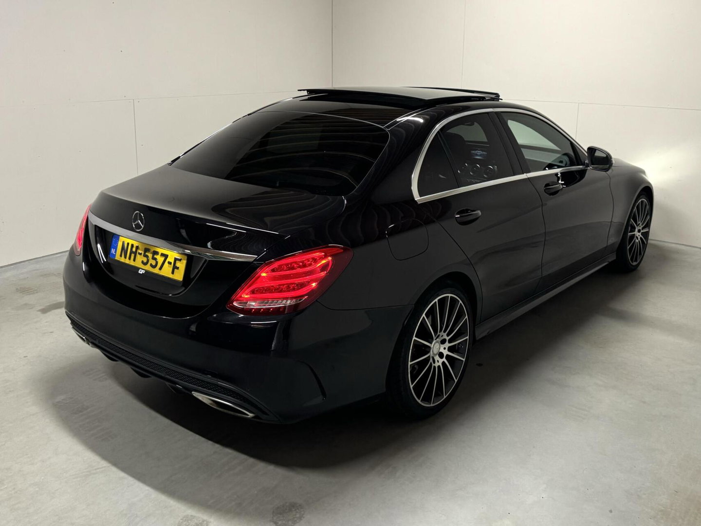 Mercedes-Benz C-Klasse AMG Pano Leer Sfeer Memory Camera NAP