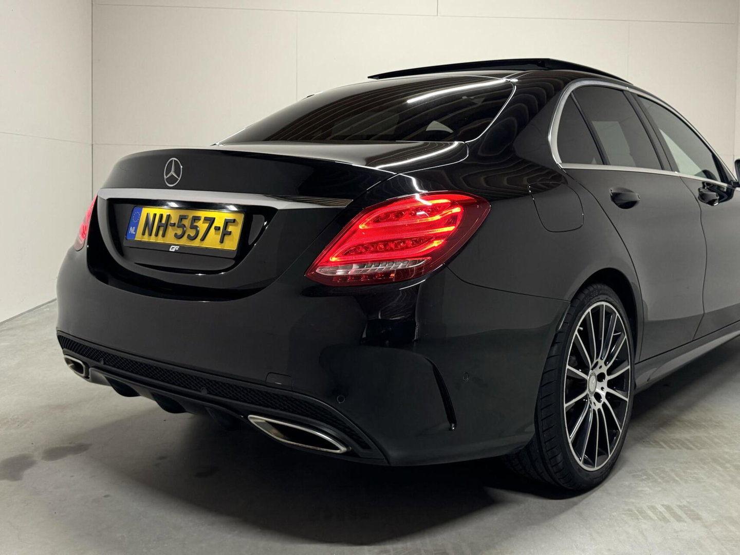 Mercedes-Benz C-Klasse AMG Pano Leer Sfeer Memory Camera NAP