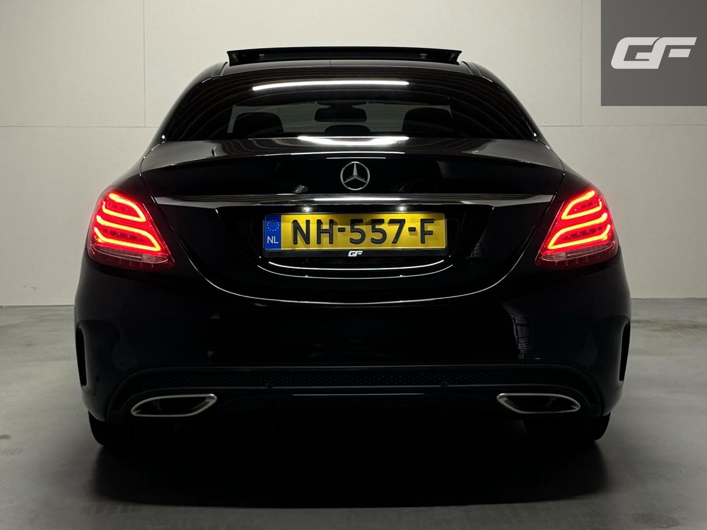 Mercedes-Benz C-Klasse AMG Pano Leer Sfeer Memory Camera NAP