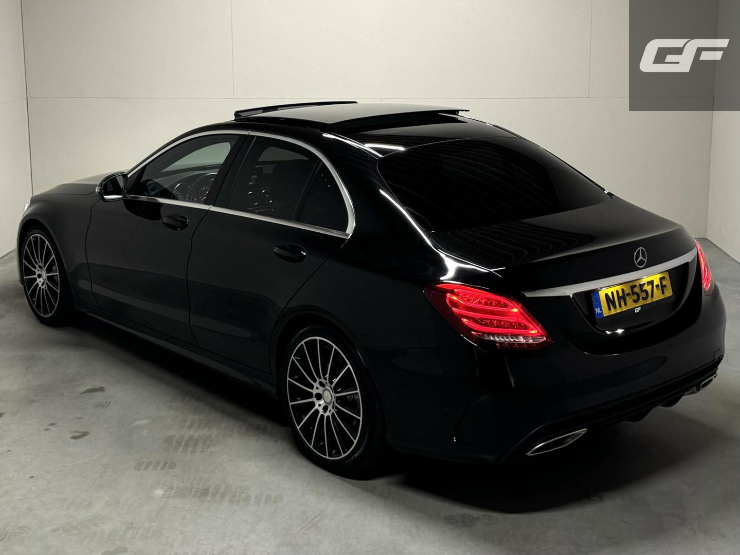 Mercedes-Benz C-Klasse AMG Pano Leer Sfeer Memory Camera NAP