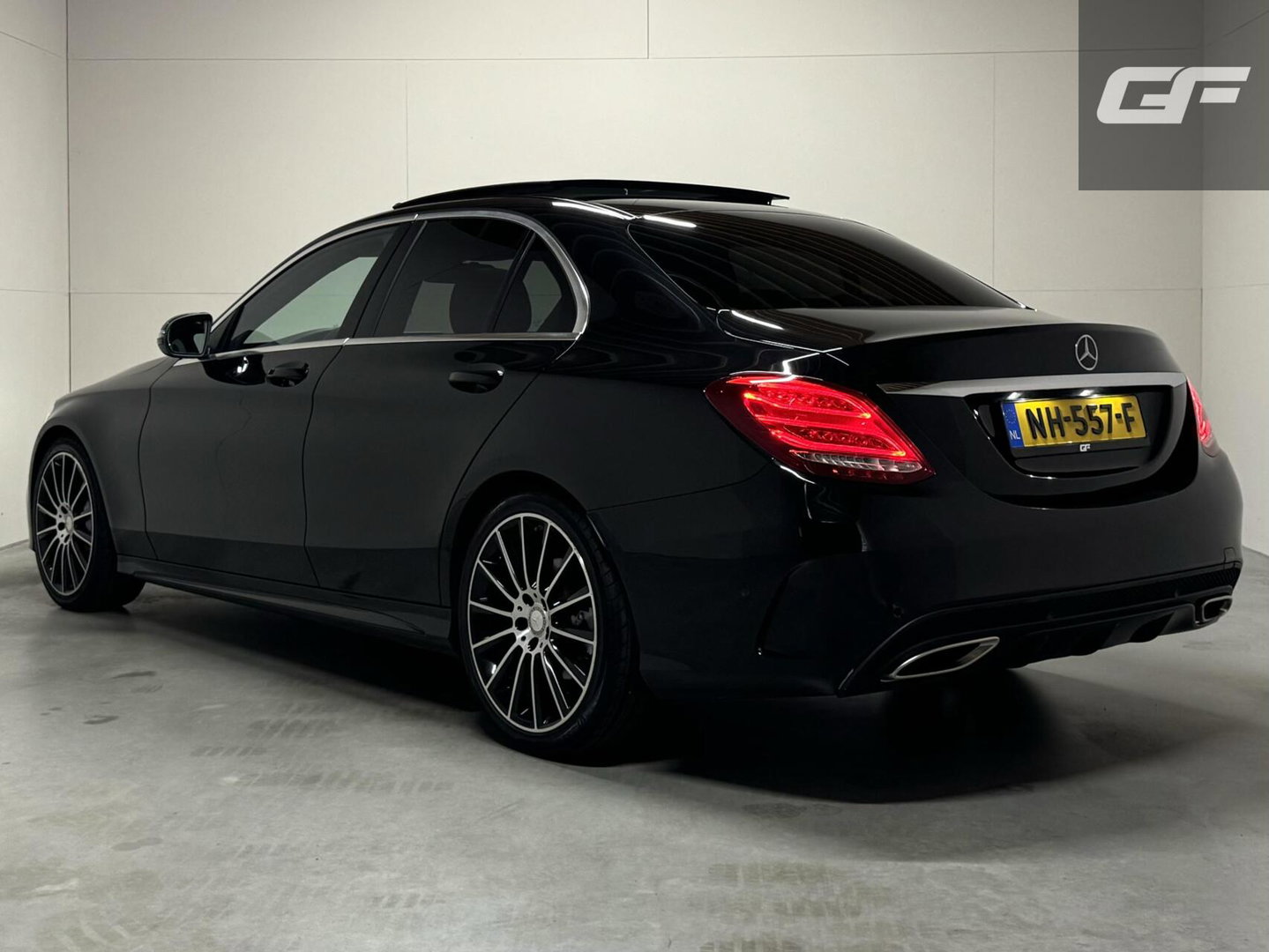 Mercedes-Benz C-Klasse AMG Pano Leer Sfeer Memory Camera NAP