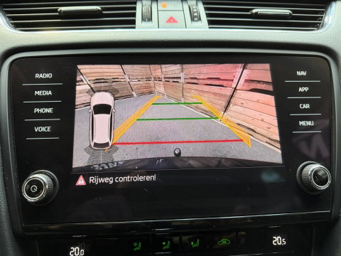 Škoda Octavia Combi 1.6 TDI Greentech Style Business Navi Clima Trekhaak Camera 17"LM