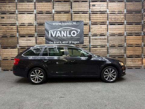Škoda Octavia Combi 1.6 TDI Greentech Style Business Navi Clima Trekhaak Camera 17"LM