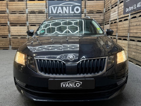 Škoda Octavia Combi 1.6 TDI Greentech Style Business Navi Clima Trekhaak Camera 17"LM