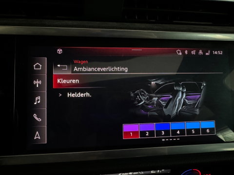Audi RSQ3 Sportback 2.5 TFSI RS Pano|B&O|Trekhaak|360|Memory|Sfeer
