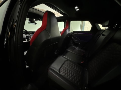 Audi RSQ3 Sportback 2.5 TFSI RS Pano|B&O|Trekhaak|360|Memory|Sfeer